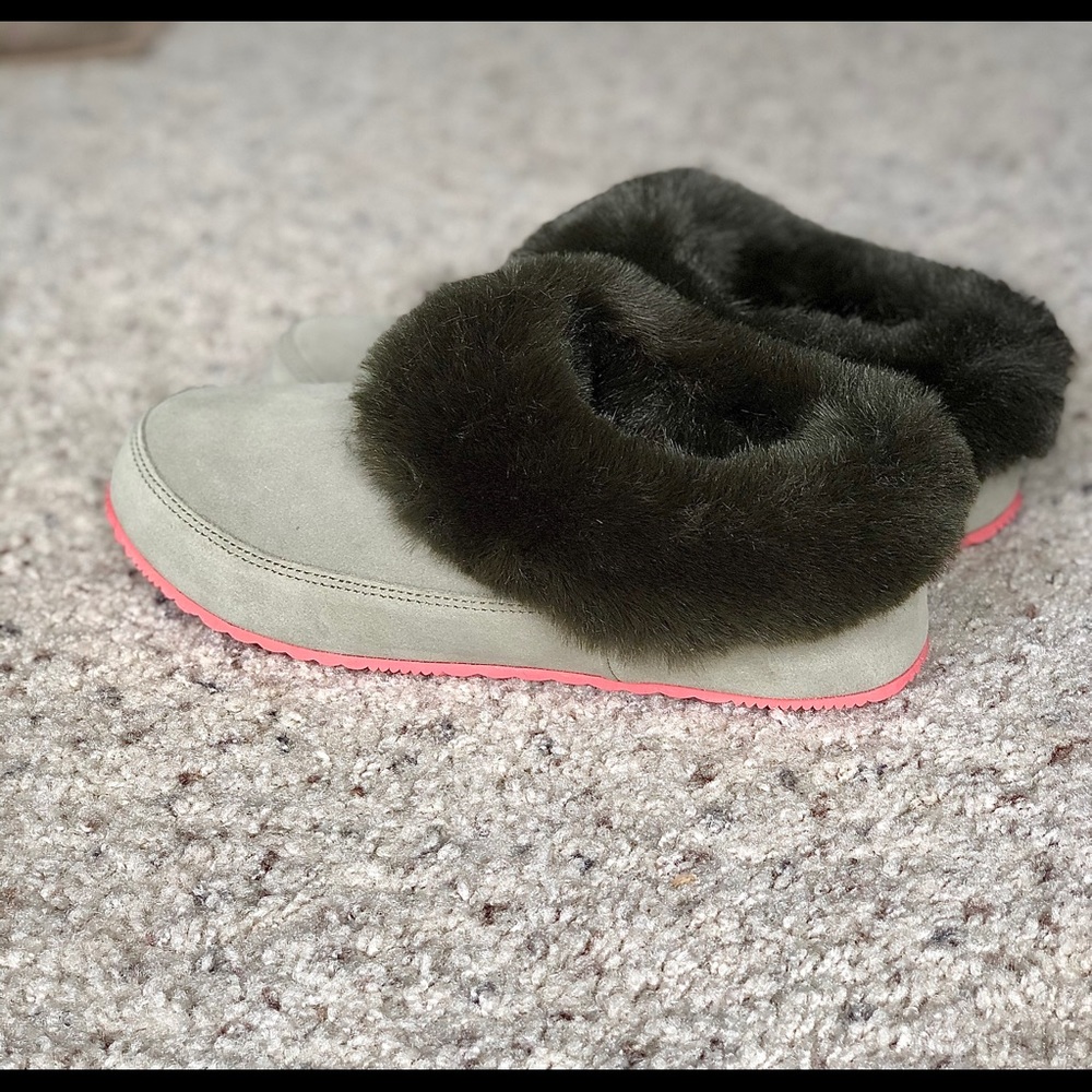 Go Coffee Run Faux Fur Slipper
SOREL